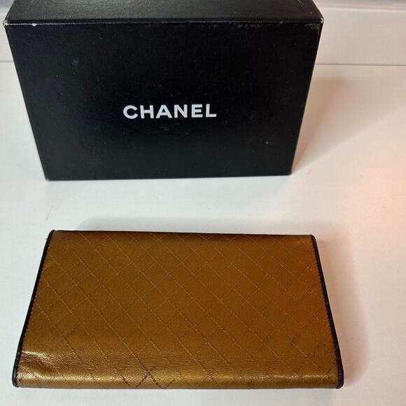 Authentic Chanel Tri-Fold Wallet Gold & Black Interior Trim Leather gold CC Logo - Picture 2 of 14